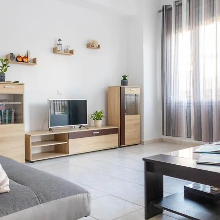 Friendly & Comfy Apartment Ierápetra Buitenkant foto
