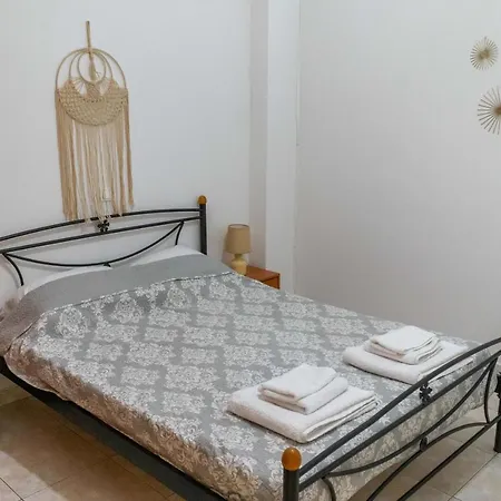 Friendly & Comfy Apartment Ierápetra Buitenkant foto